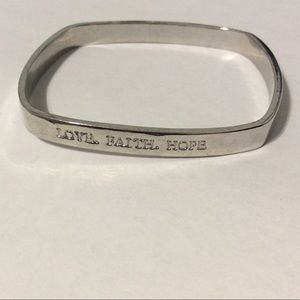 ✨Square Silver Tone “Love, Faith, Hope” Bracelet✨